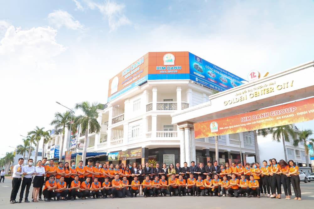 tap-the-nhan-vien-kim-oanh