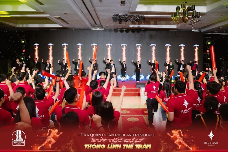 Tinh thần được nâng lên cực cao