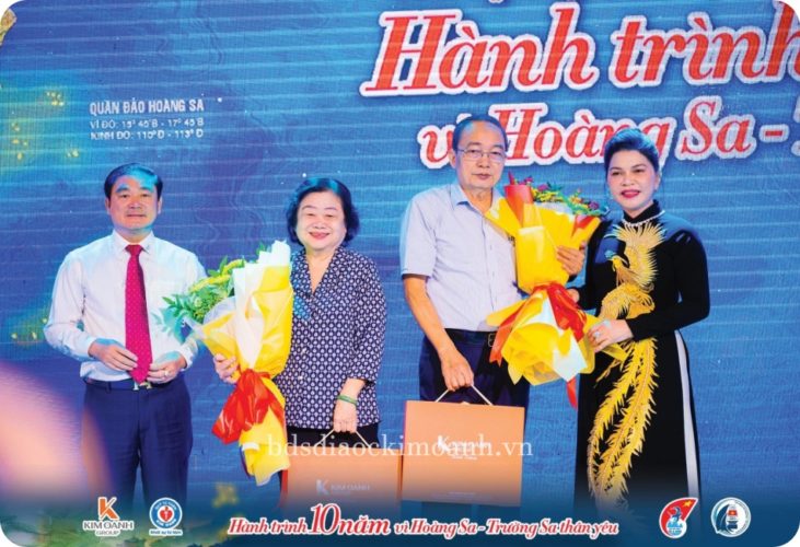 kim oanh group huong ve bien dao to quoc 4 1