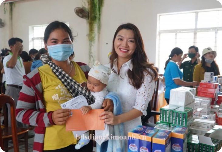 QUỸ TỪ THIỆN KIM OANH TẶNG QUÀ PHỤ NỮ KHÓ KHĂN VÙNG TÂY NGUYÊN 3 quy tu thien kim oanh tang qua phu nu kho khan vung tay nguyen 6